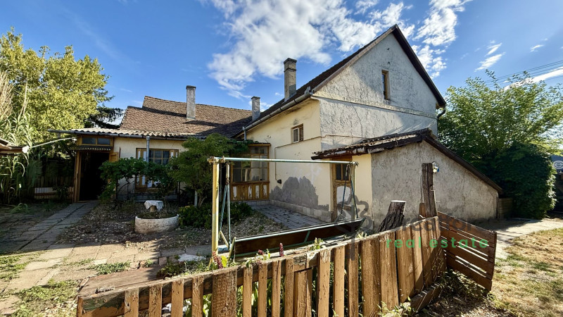 Debrecen, City North-East, family house  