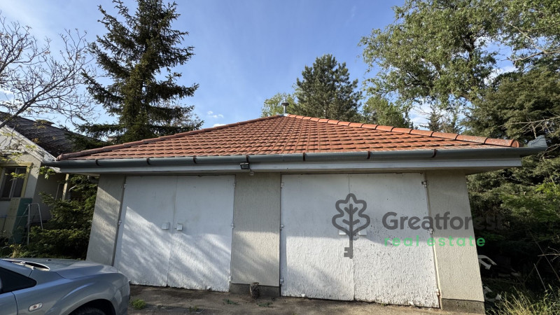 Hajdúsámson, Sámson kert, family house  