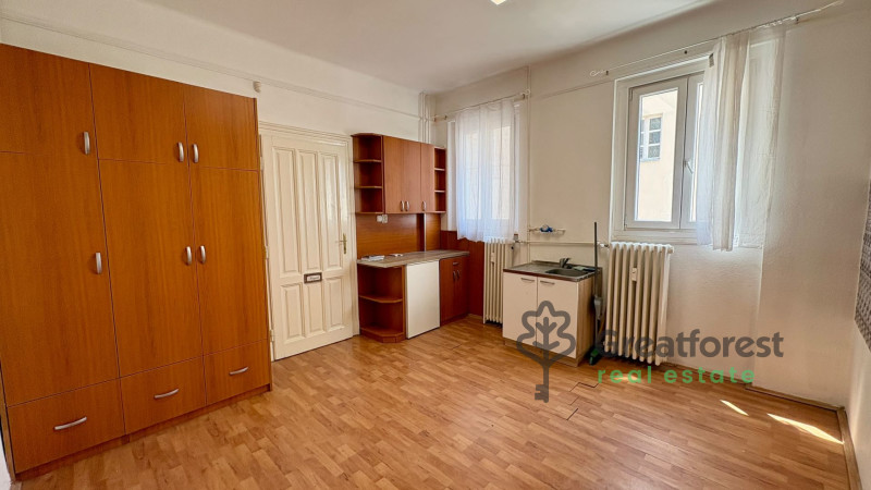 Debrecen, City Center, office not in office building  
