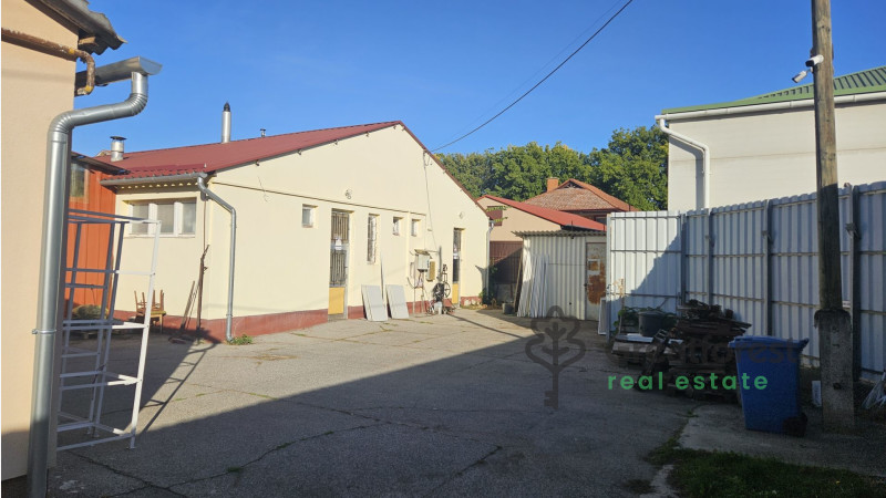 Debrecen, City South-East, industrial building  