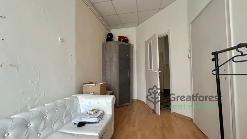 Debrecen, Close To City Center, office in office building  