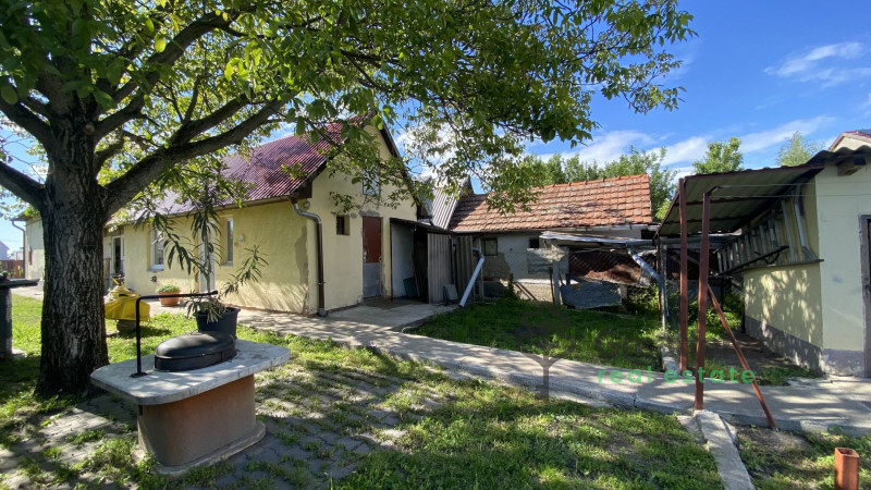 Debrecen, City South, family house  
