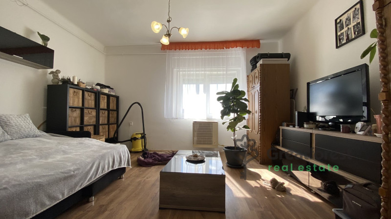 Debrecen, City South, family house  