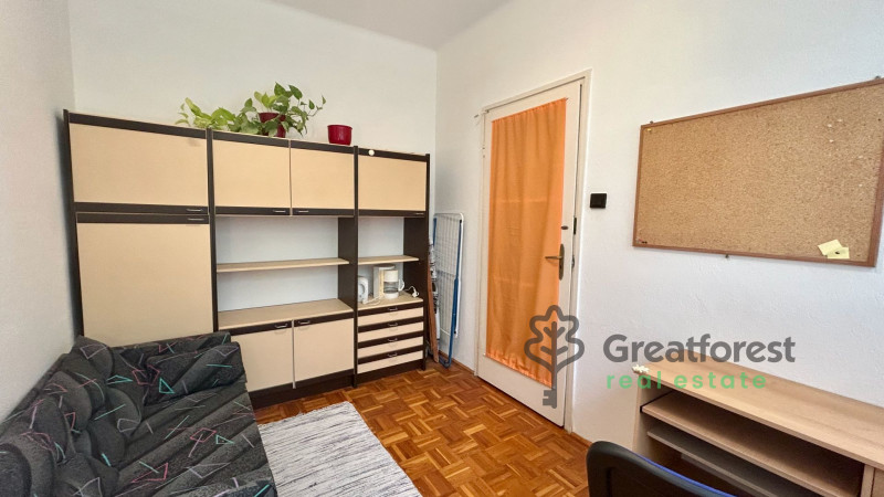 Debrecen, Ispotály, flat  