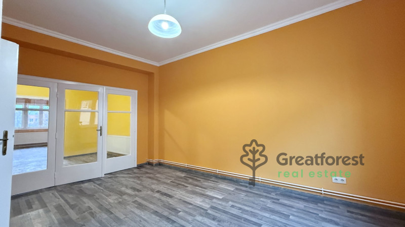 Debrecen, City Center, flat  