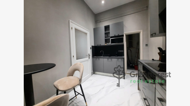 Debrecen, City Center, flat  