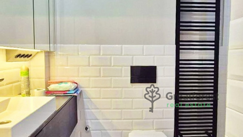 Debrecen, City Center, family house  