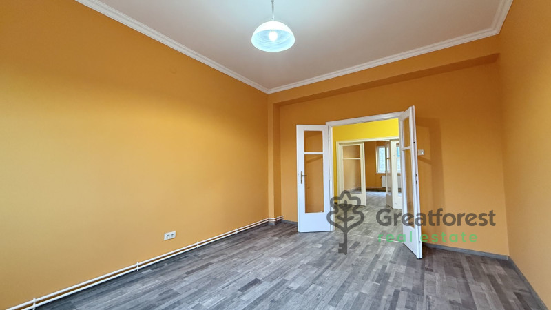 Debrecen, City Center, flat  