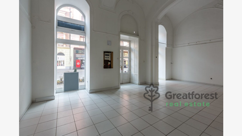Debrecen, City Center, commercial premises not in shopping center  