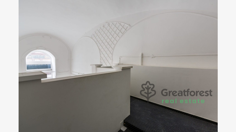 Debrecen, City Center, commercial premises not in shopping center  
