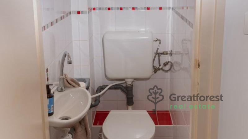 Debrecen, Bem Square, flat  