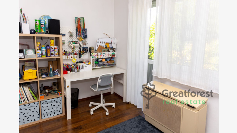 Debrecen, Bem Square, flat  