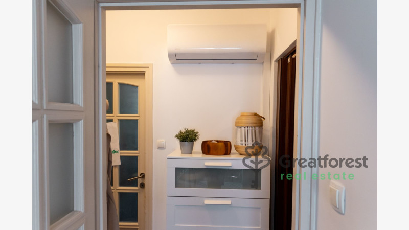 Debrecen, Bem Square, flat  