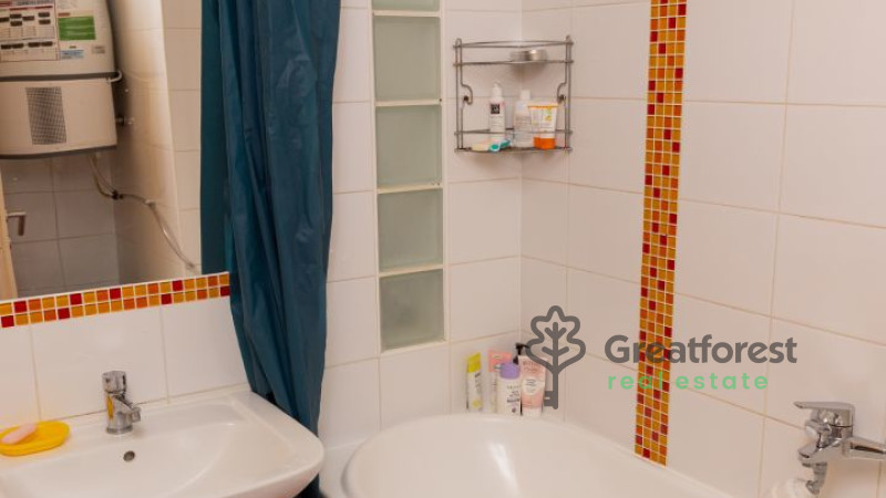 Debrecen, Bem Square, flat  