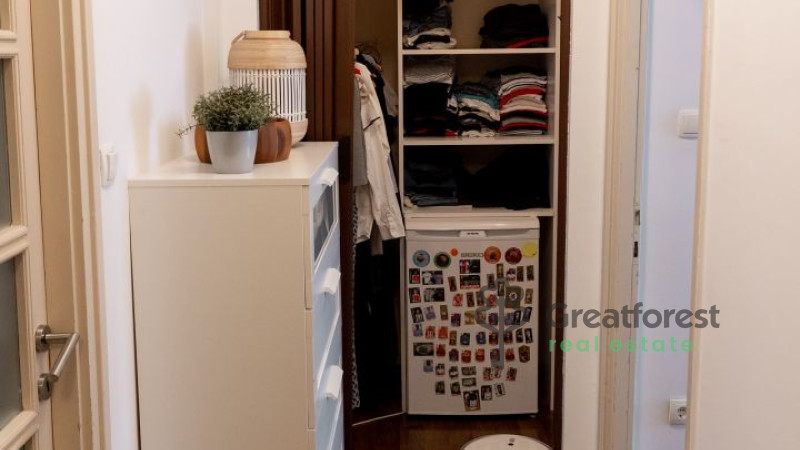 Debrecen, Bem Square, flat  