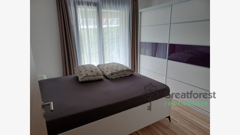 Debrecen, Bem Square, flat  