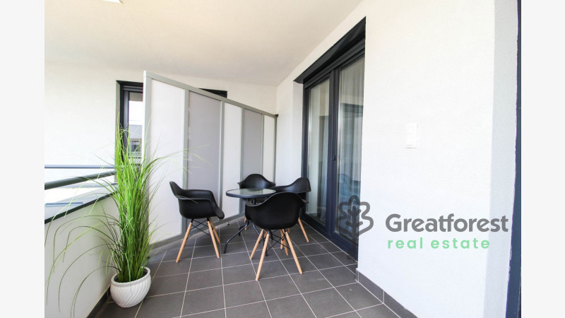 Debrecen, Close To Plaza, flat  