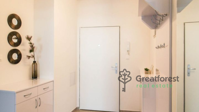 Debrecen, Close To Plaza, flat  