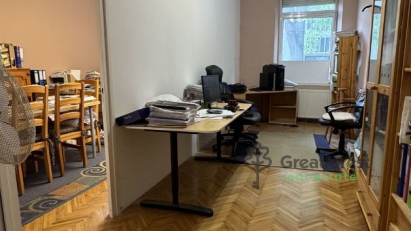 Debrecen, Close To Plaza, attached house  