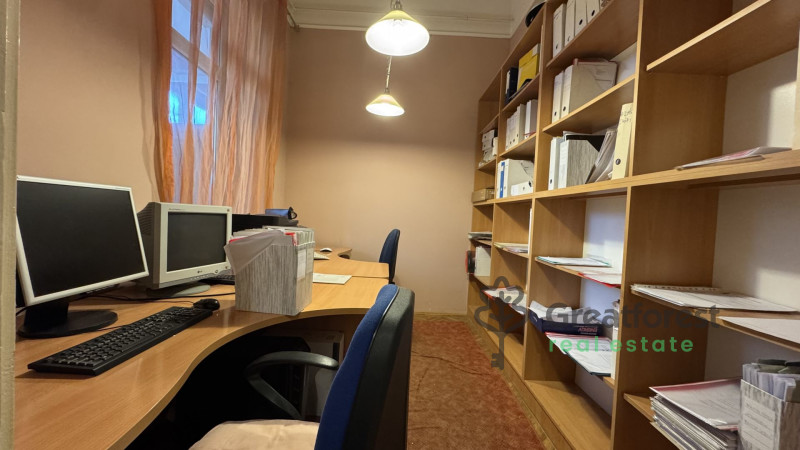 Debrecen, Close To Plaza, attached house  