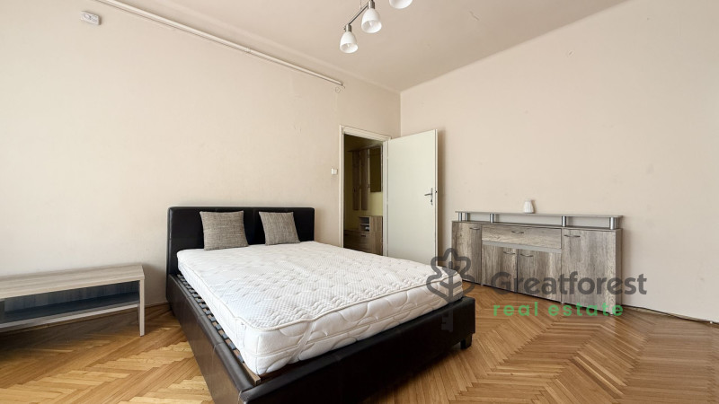 Debrecen, Close To Plaza, flat  