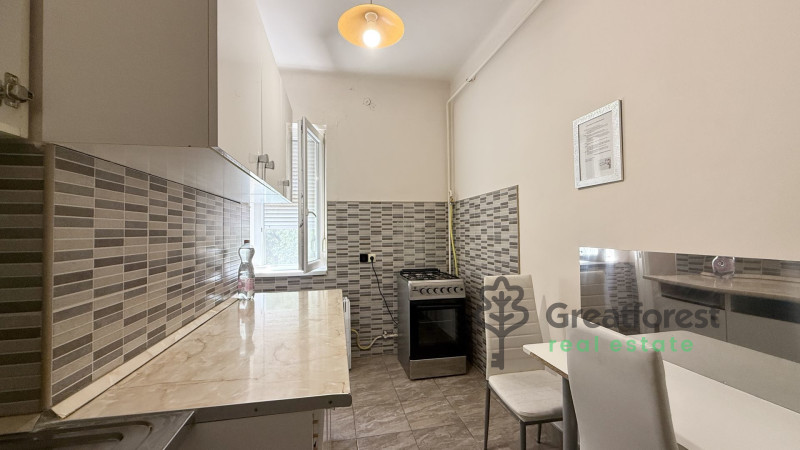 Debrecen, Close To Plaza, flat  