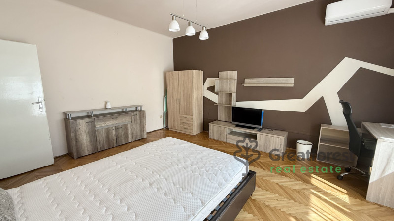Debrecen, Close To Plaza, flat  