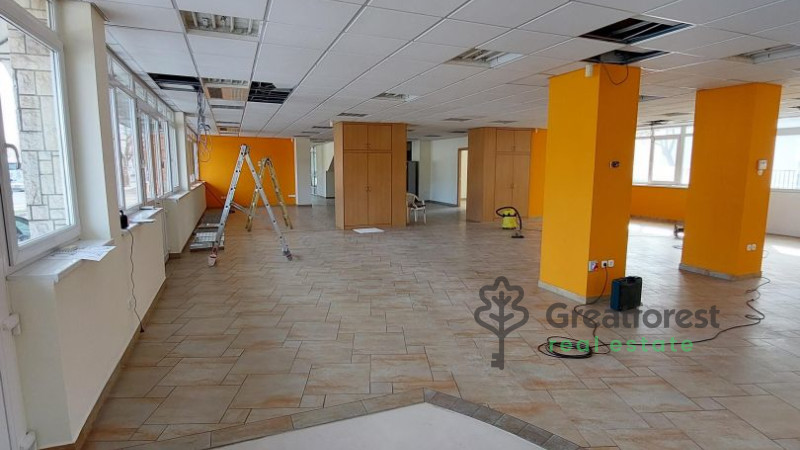 Debrecen, City Center, commercial premises not in shopping center  