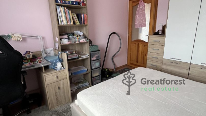 Téglás, attached house  