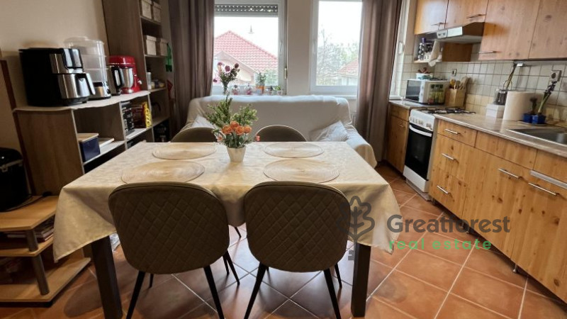 Téglás, attached house  