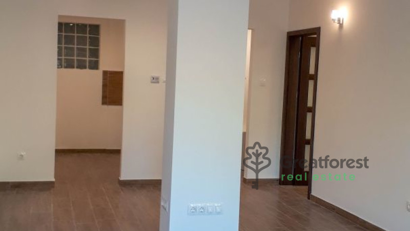 Debrecen, City South-West, office in office building  