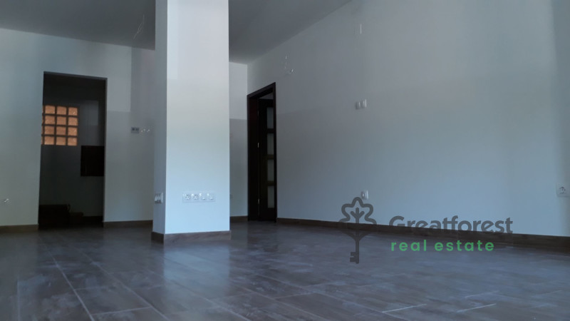 Debrecen, City South-West, office in office building  