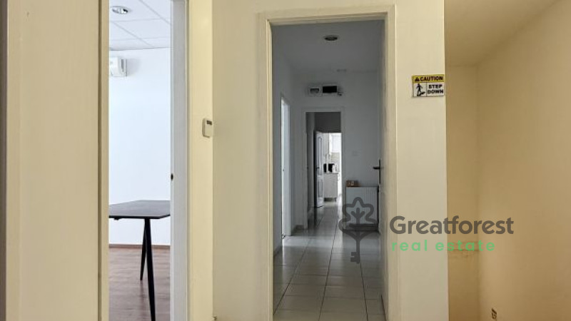 Debrecen, City South-East, office not in office building  