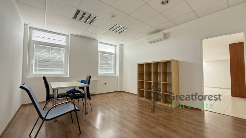 Debrecen, City South-East, office not in office building  