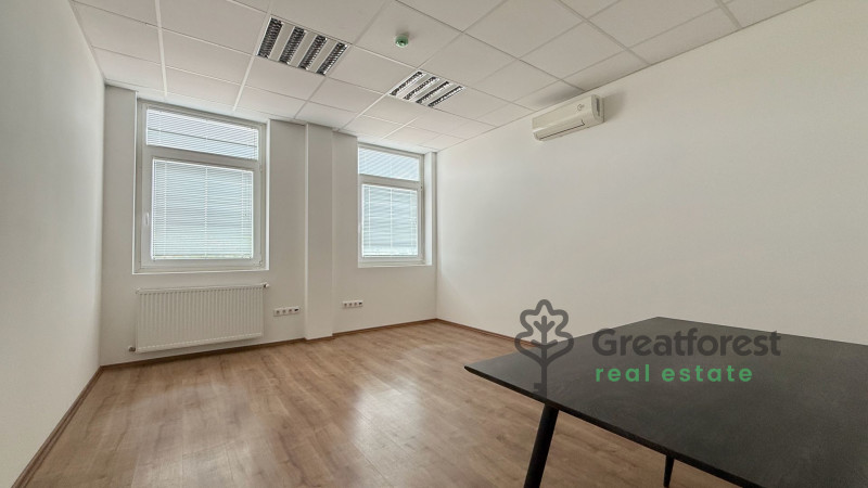 Debrecen, City South-East, office not in office building  