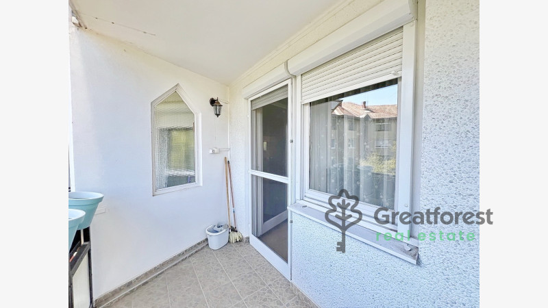 Debrecen, Close To Tesco Area, block of flats  