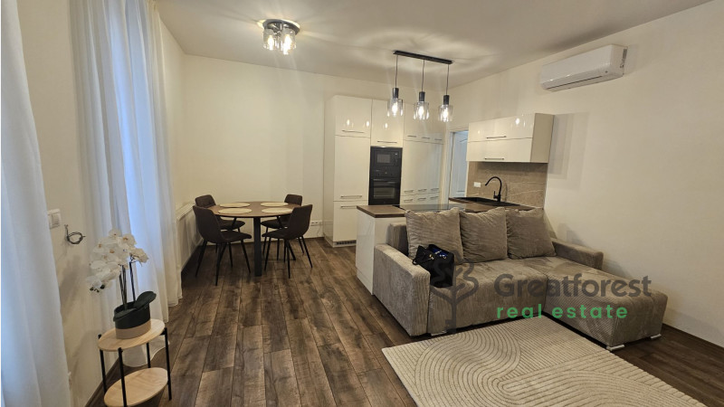Debrecen, City Center, flat  
