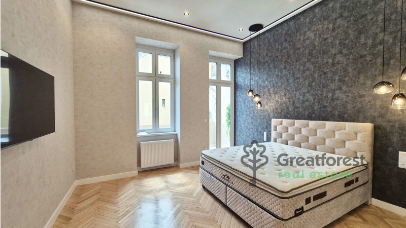 Debrecen, City Center, flat  