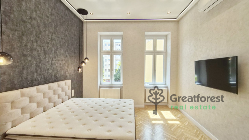 Debrecen, City Center, flat  