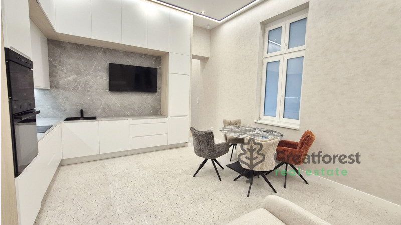 Debrecen, City Center, flat  