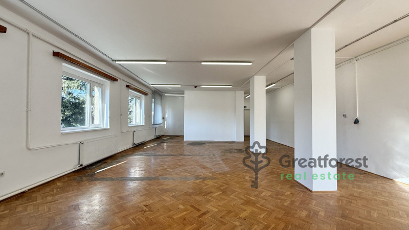 Debrecen, City South-East, office in office building  