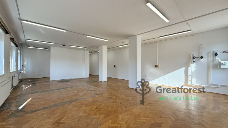 Debrecen, City South-East, office in office building  