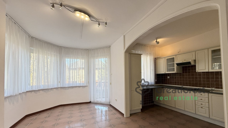 Debrecen, Greatforest Area, office not in office building  