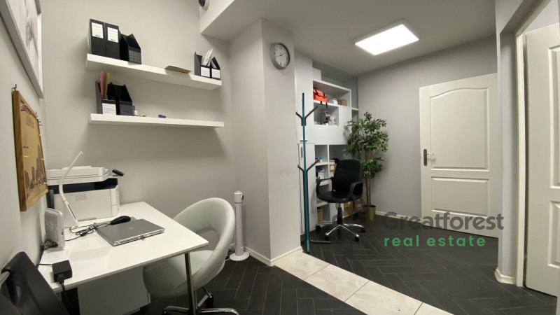 Debrecen, City Center, commercial premises not in shopping center  