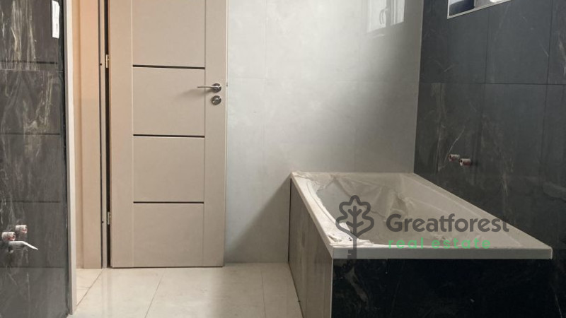 Debrecen, City South, family house  