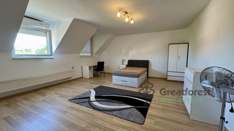 Debrecen, Bem Square, flat  