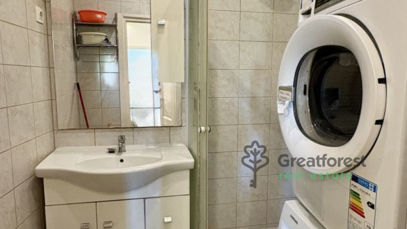 Debrecen, Bem Square, flat  