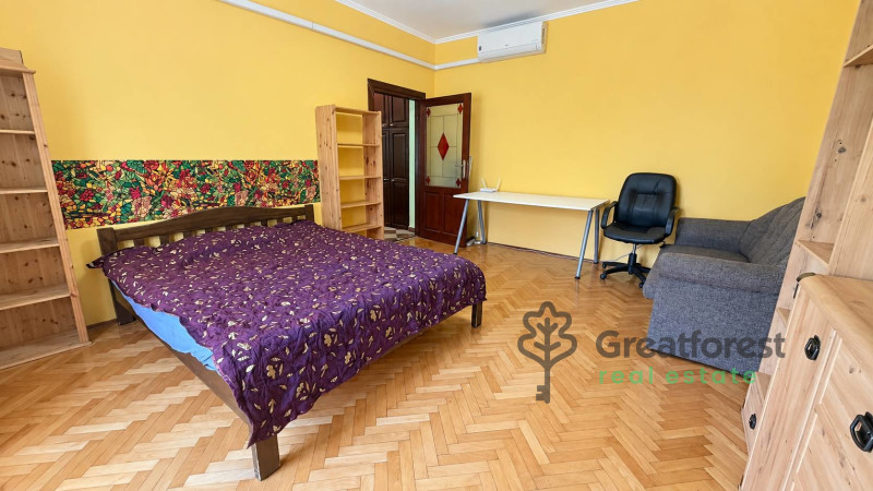 Debrecen, Close To Plaza, flat  