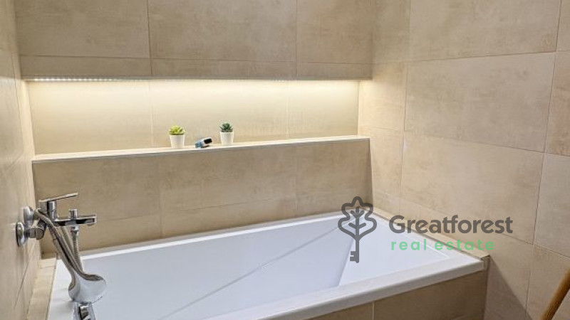 Debrecen, City Center, flat  