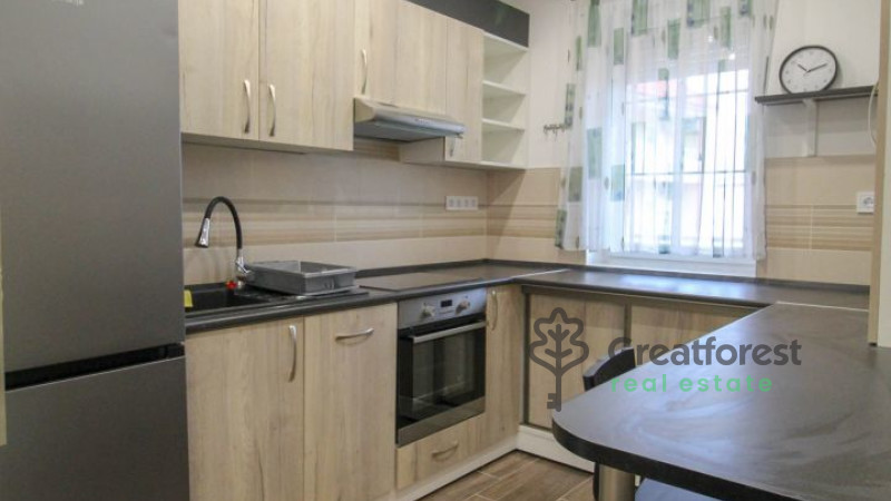 Debrecen, City Center, flat  
